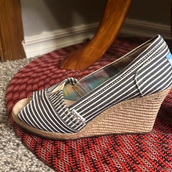 TOMS Nautical Stripe Open Toe Espadrille Wedges - Picture 5 of 8